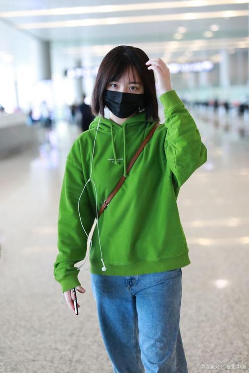 绿色休闲鞋子怎么搭配