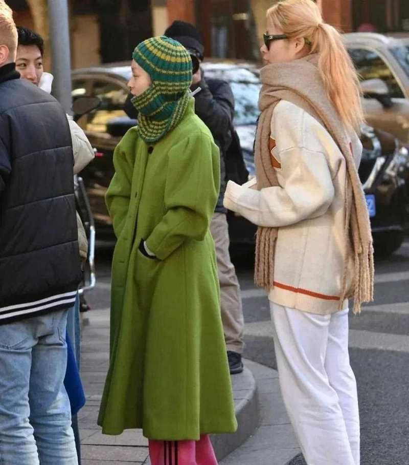 绿色休闲鞋子怎么搭配