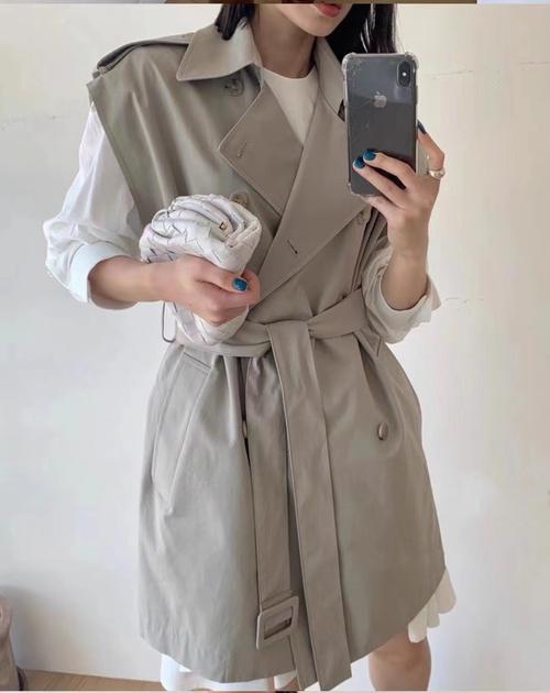 长款马甲风衣怎么搭配