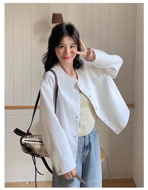 棒球服夏季怎么搭配