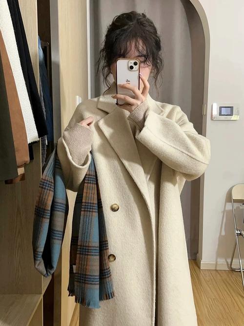 半长款外套怎么搭配图片