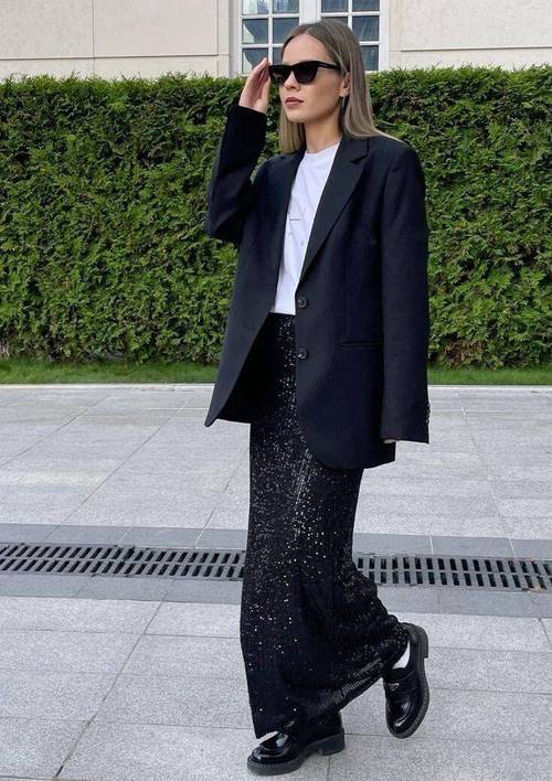 穿黑鞋怎么搭配衣服
