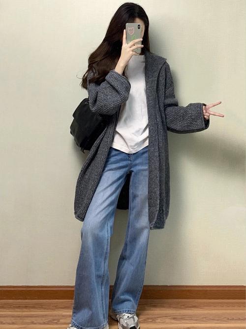 长款大毛衣怎么搭配衣服好看吗