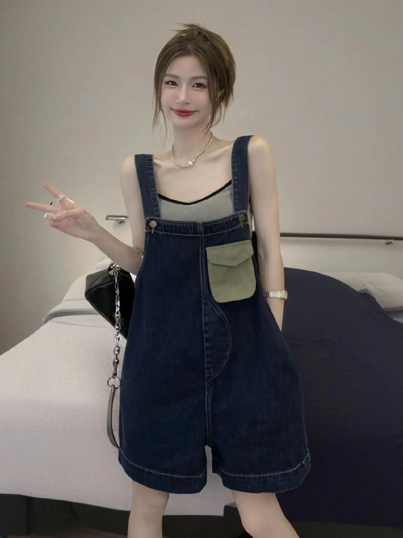 背带裤短裤怎么搭配