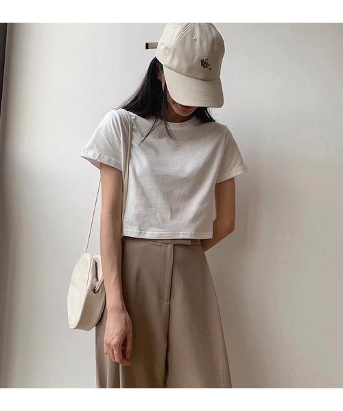 白色短衣服怎么搭配图