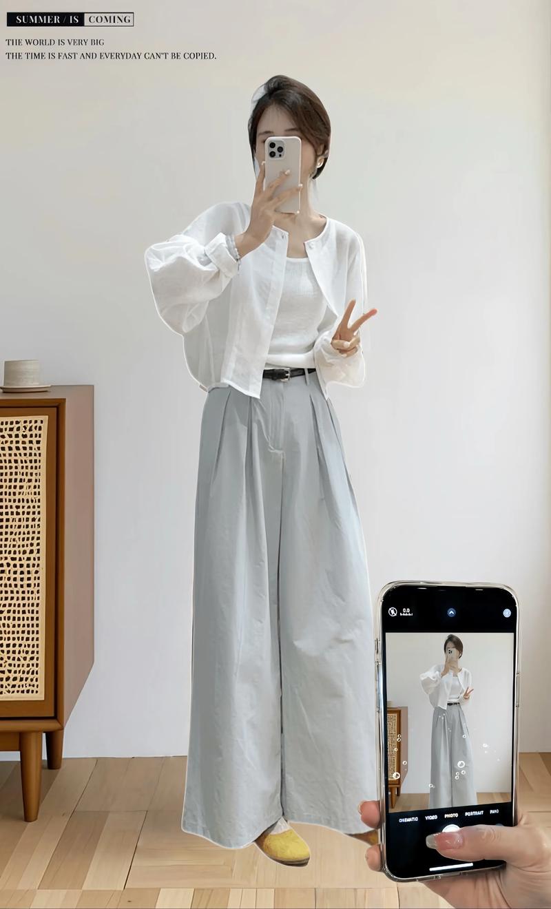 白色短衣服怎么搭配