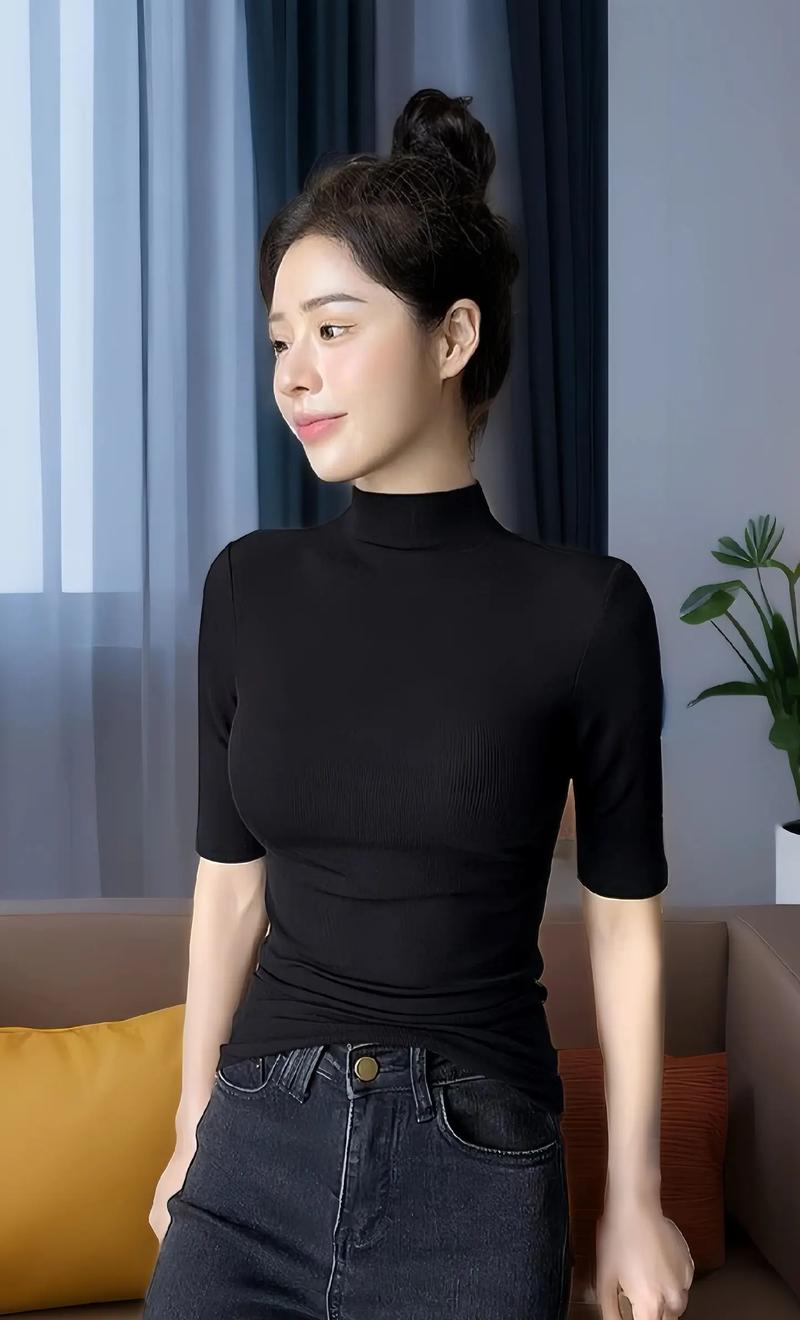 5分袖体恤怎么搭配衣服