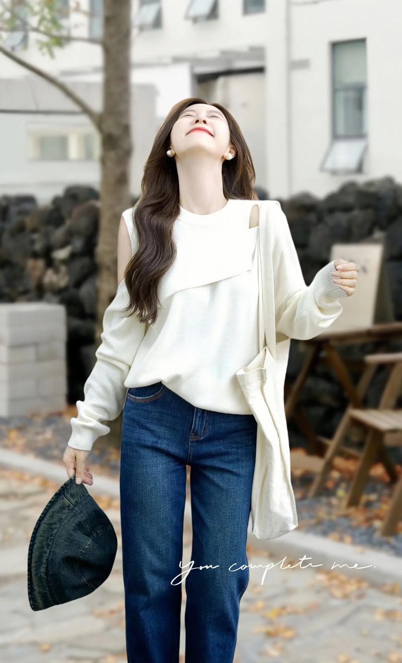 中长的白衣服怎么搭配