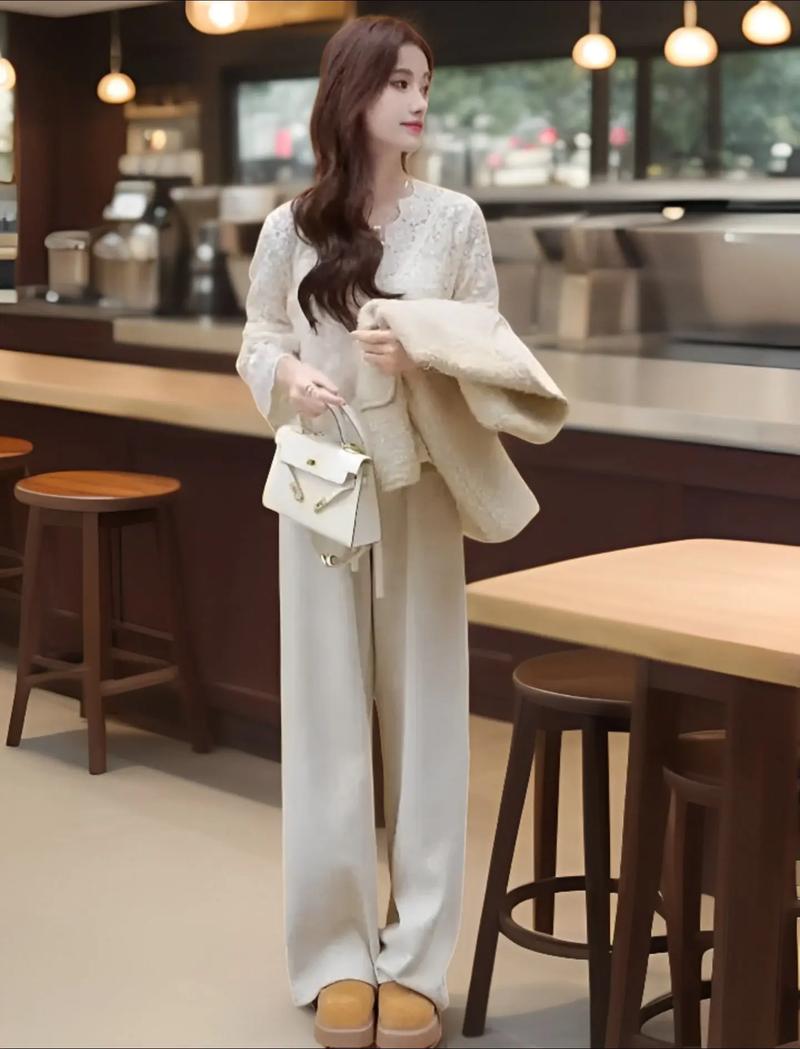 休闲蕾丝上衣怎么搭配
