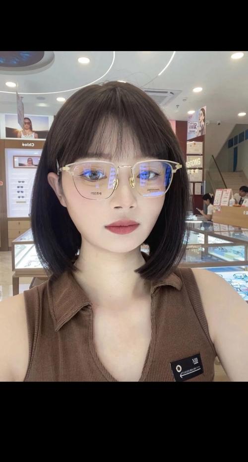 长脸适合带什么眼镜