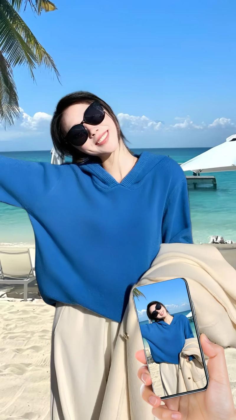 蓝色帽子怎么搭配服装图片女生图片欣赏