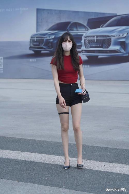 红色和黑色短裤怎么搭配图片大全