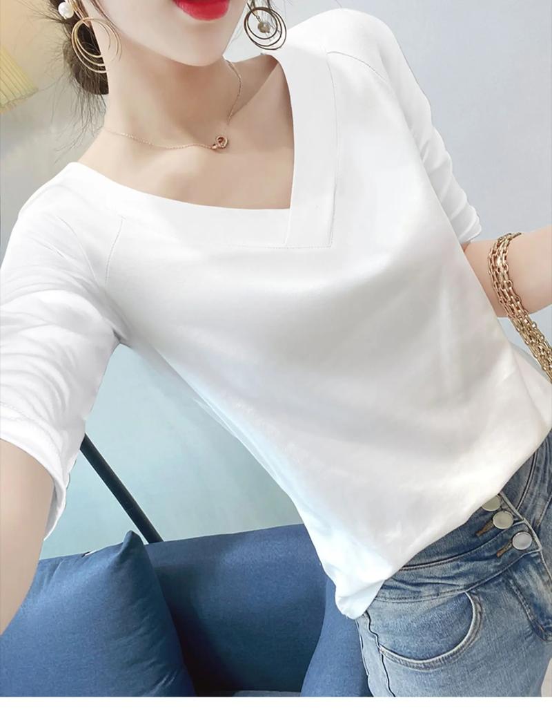 黑色中袖衣服怎么搭配