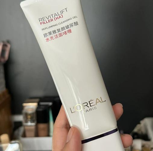 欧莱雅洗面奶该怎么涂抹