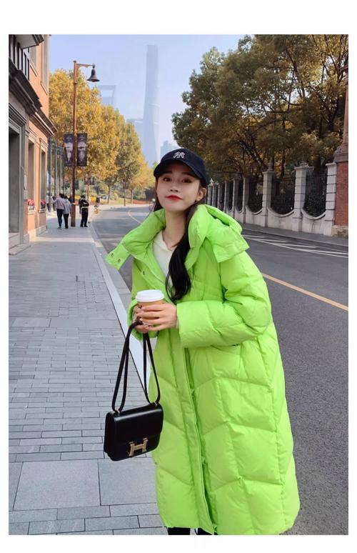 绿色长棉衣怎么搭配图片