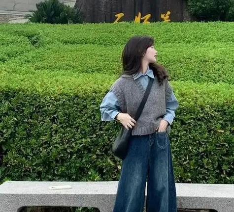 绿色薄风衣怎么搭配