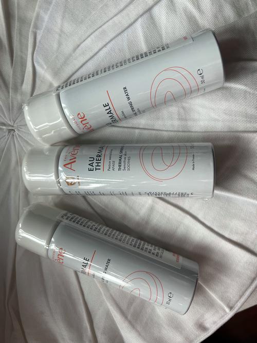 雅漾舒活洗面奶怎么开