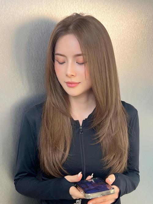 现在头发流行什么颜色
