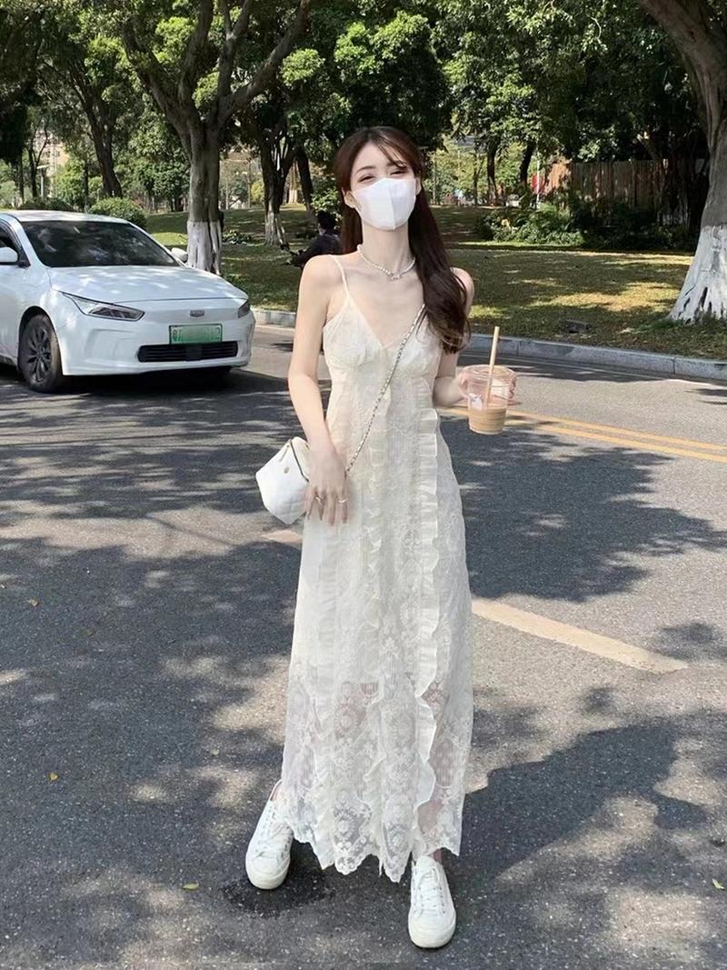 吊带裙怎么搭配鞋子