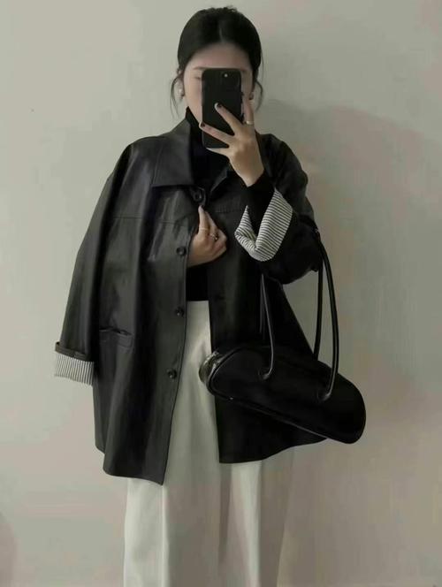 长款黑皮衣怎么搭配图片