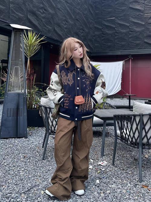棒球呢子服怎么搭配图片