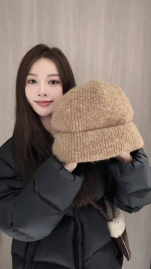 帽子的颜色怎么搭配