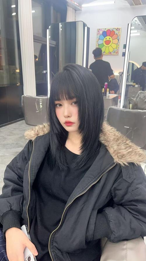 脸骨高适合什么发型