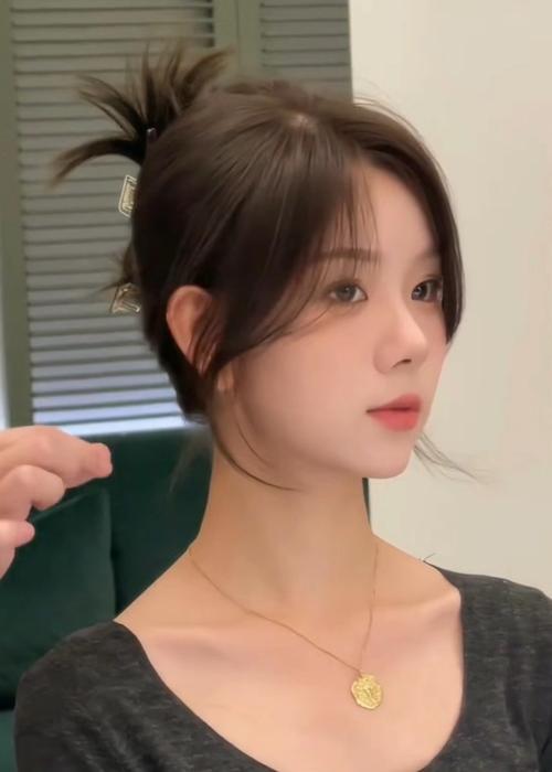 圆脸适合留什么刘海