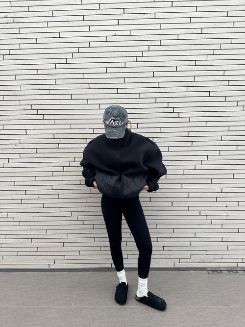 中筒袜怎么搭配鞋子图片