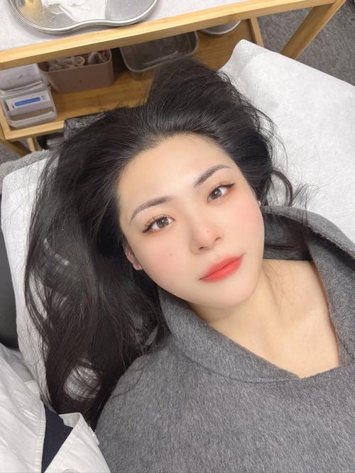 周什么眉
