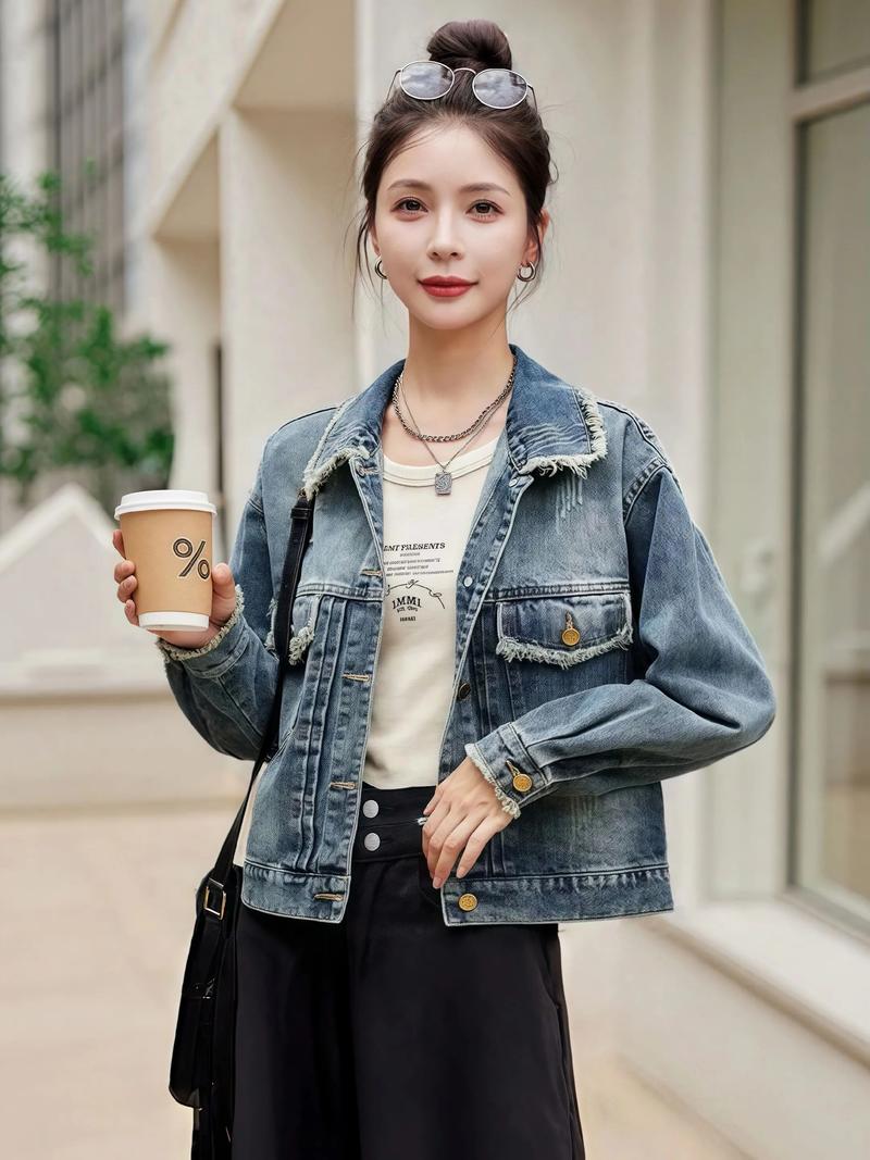 女修身休闲牛仔外套怎么搭配
