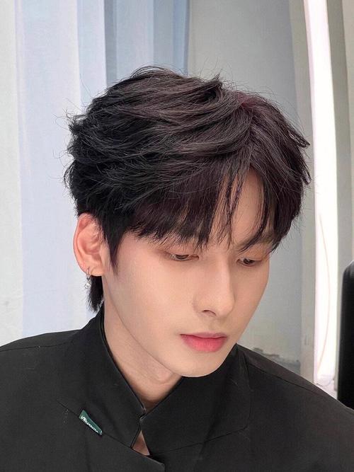 男生大头适合什么发型