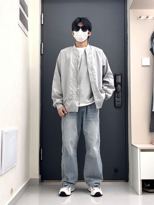 男牛仔裤怎么搭配上衣