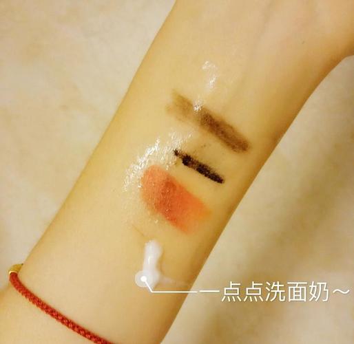 兰芝粉红色洗面奶怎么用