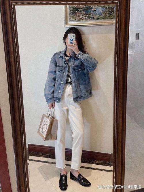 牛仔褂配什么裤子好看