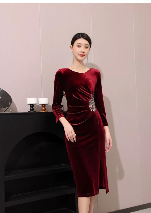 秋季参加婚礼穿什么