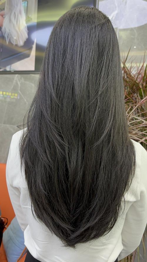 圆脸长发适合什么刘海
