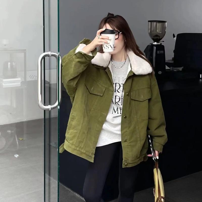 军绿色棉衣怎么搭配