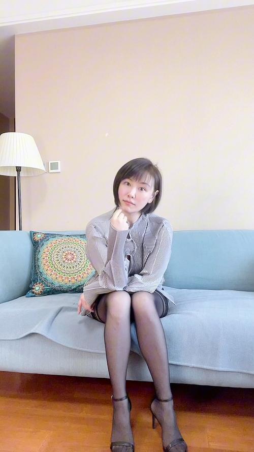 大腿袜怎么搭配