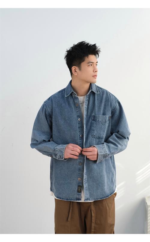 男牛仔棉衬衫怎么搭配