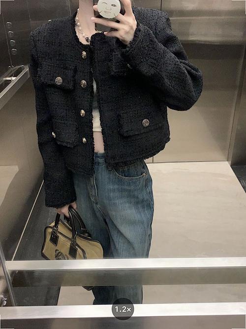 黑色流苏开衫怎么搭配