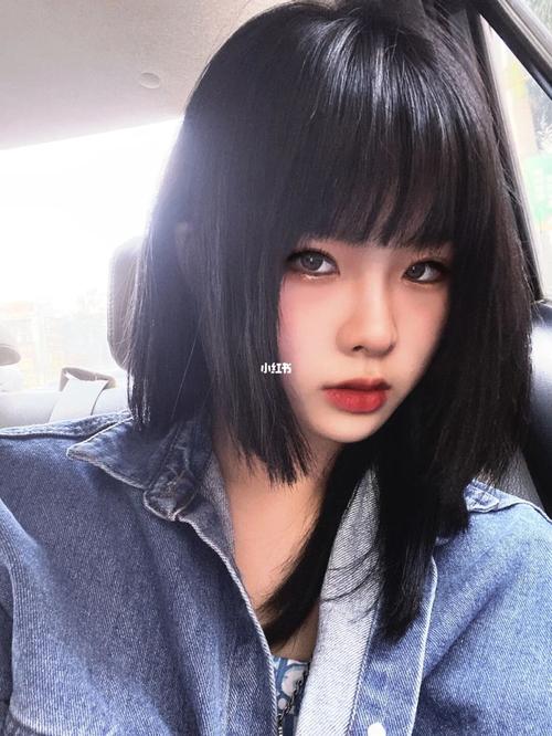 圆脸胖子适合什么发型