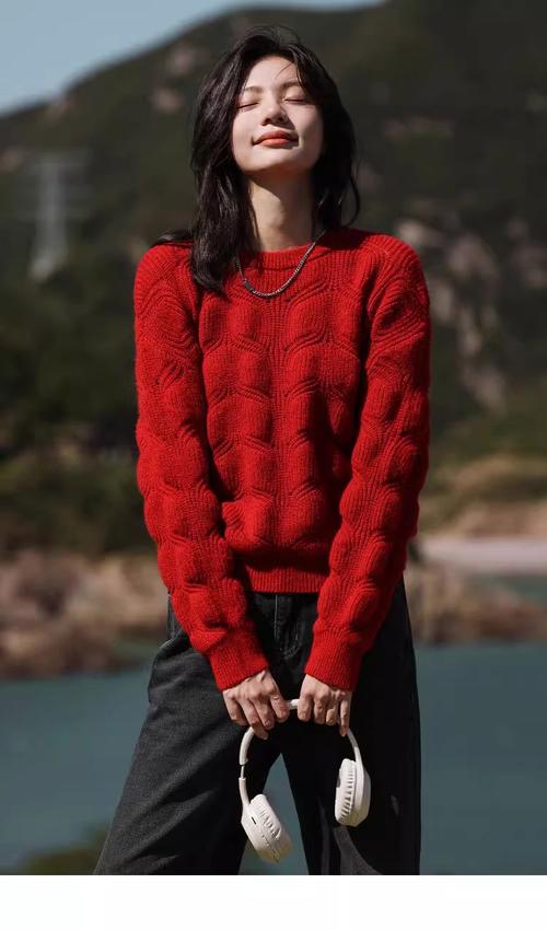 大冬天穿毛衣怎么搭配衣服图片欣赏