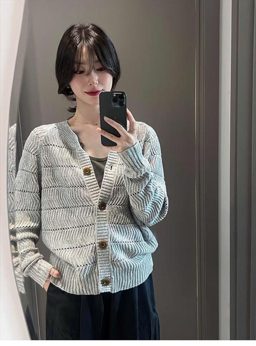 开衫针织衫怎么搭配女