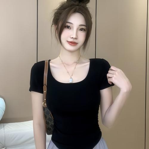 夏天黑色衣服怎么搭配