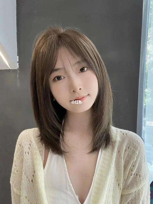 方脸适合什么样的发型