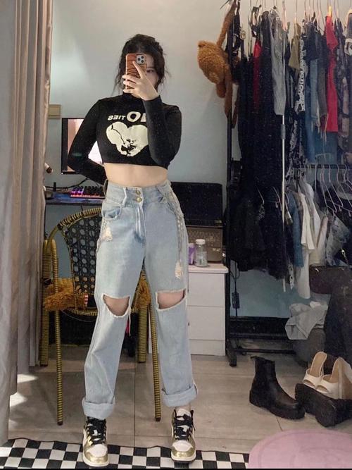 女生高帮鞋怎么搭配裤子图片