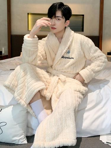 男士泡温泉穿什么