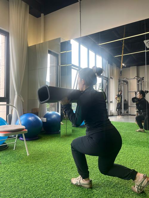 冬天去健身房穿什么