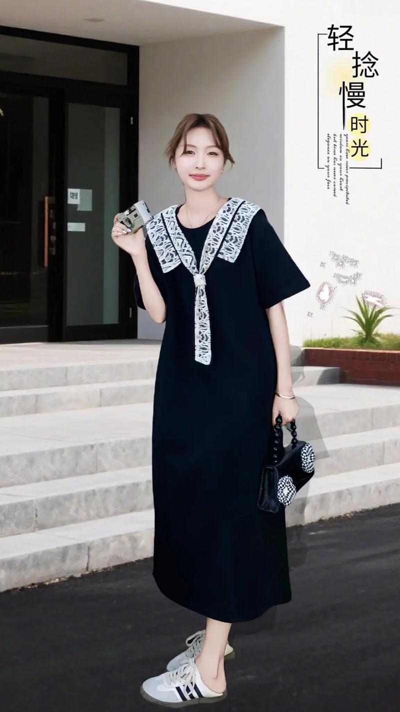 黑色蕾丝连衣裙 怎么搭配什么外套